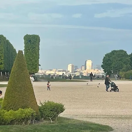 Les Remparts De *